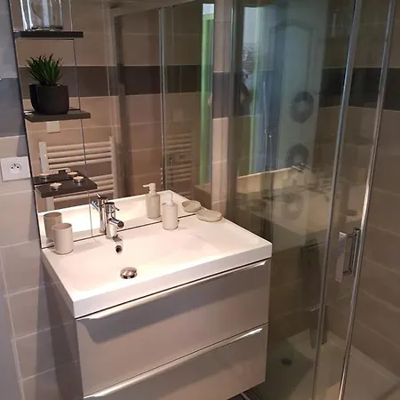 Agreable Et Spacieux Ensoleille Apartment Valros