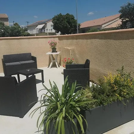 Et Spacieux Ensoleillé Appartement Valros