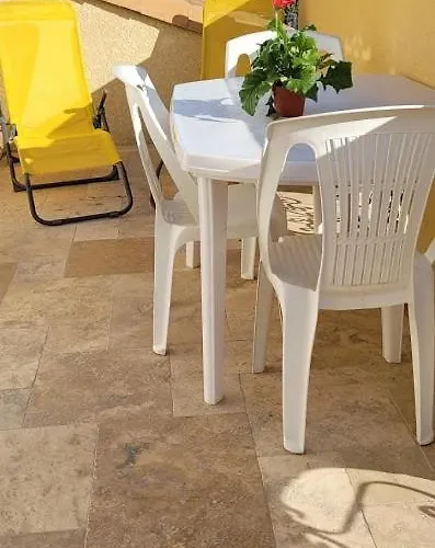 Agreable Et Spacieux Ensoleille Appartamento